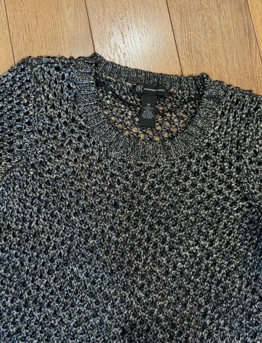 Пуловери и блузи