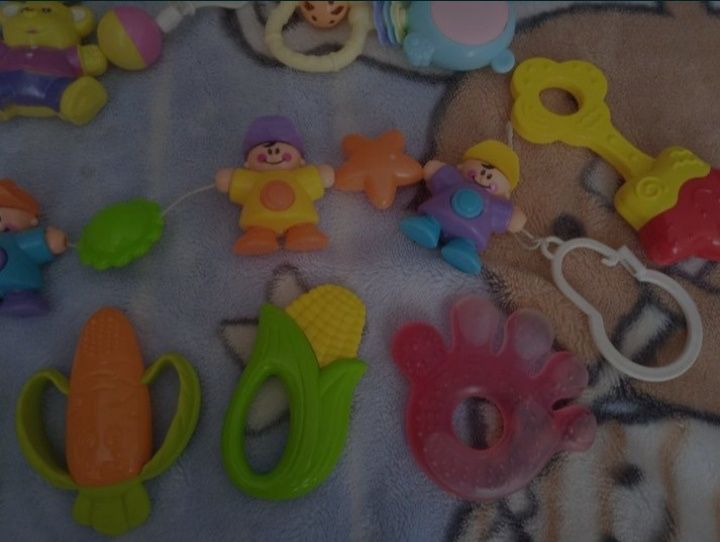 Игрушки- погремушки в отличном состоянии