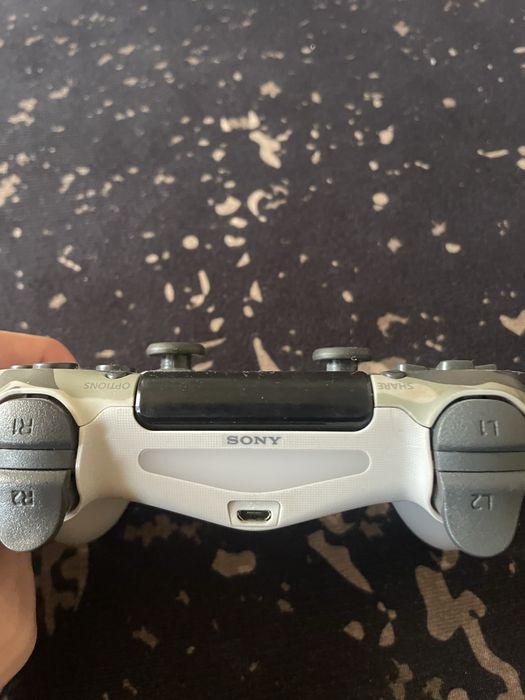 Продам джойстик PlayStation четыре
