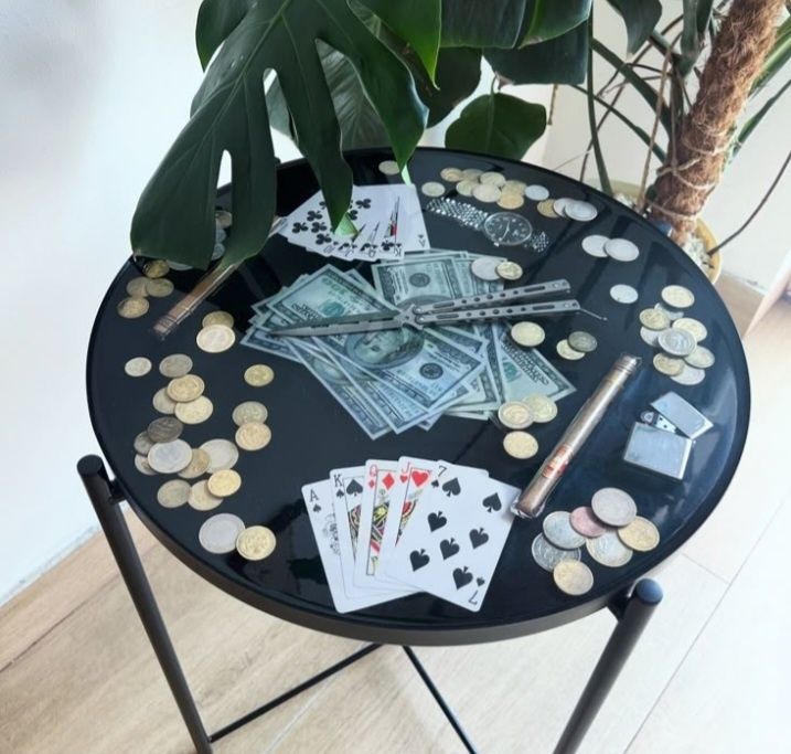 Oynali stol, epoksi smala, qatron stol