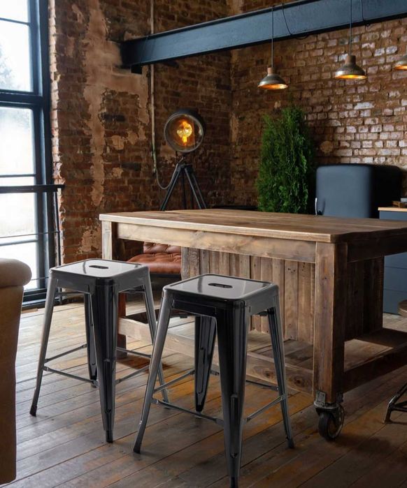 Vand 5 scaune metalice suprapozabile NOI