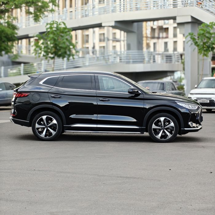 BYD Song Plus DM-i AWD, 2023/2024, в идеальном состоянии