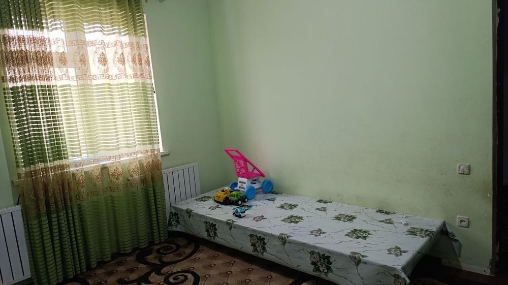 3 xonali kvartira sotiiladi.