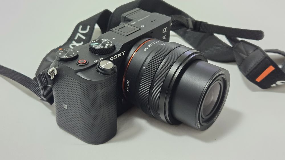 Sony A7C + Sony 28-60