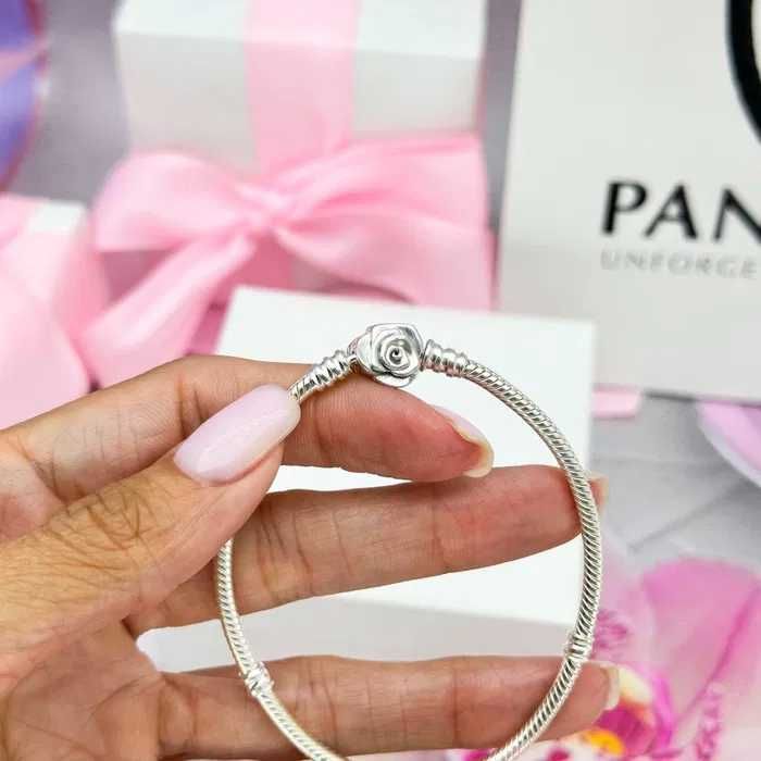 Гривна Пандора|Pandora