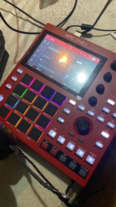 Akai Mpc One+ бит-машина