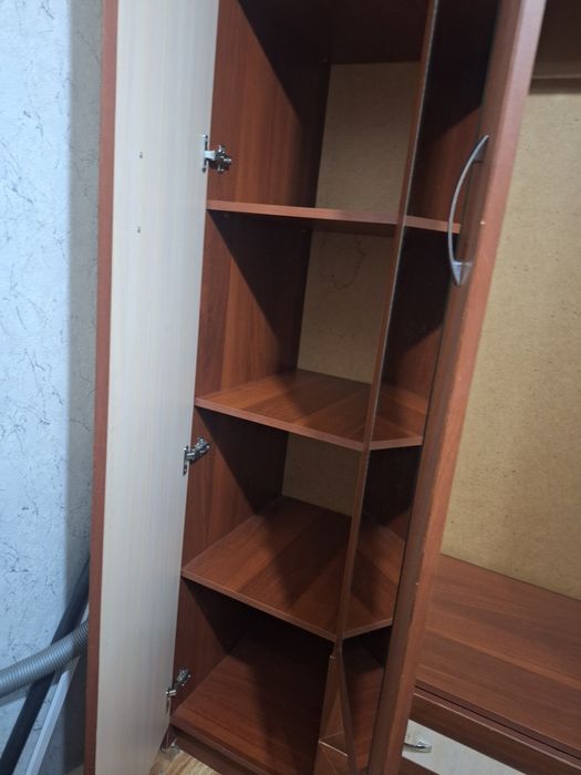 Продам шкаф.Пришахтинск