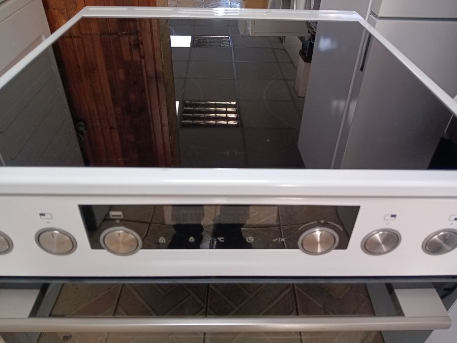 Уникална свободно стояща печка с керамичен плот Asko 2 години гаранция