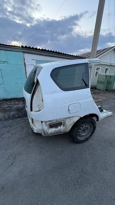 Задняя часть кузова приора универсал