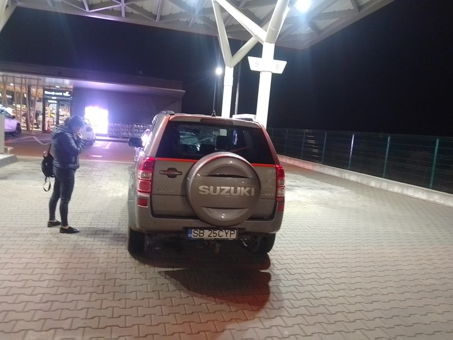 Mașină Suzuki grand Vitara