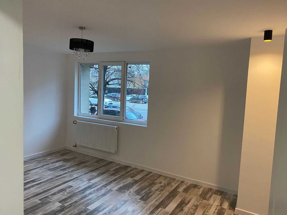 Vanzare apartament 2 camere locuinta /birou Metrou 1 Mai