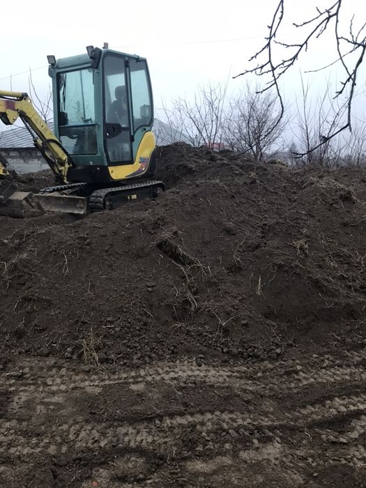 Compost pentru gradina pamant de flori amestecat mranita de bovine