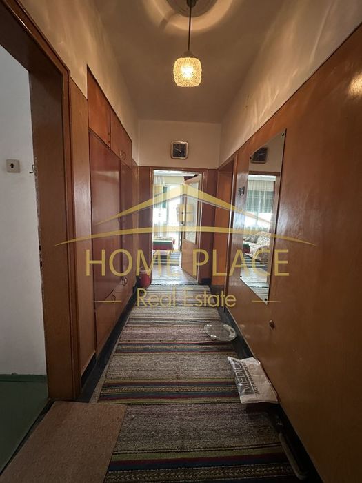 Четиристаен апартамент в кв.Чайка