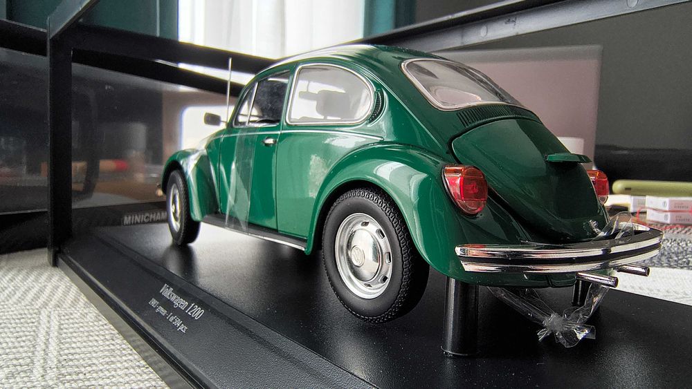 Machetă VW Kaefer (Beetle), Minichamps 1:18, superdetaliată, nouă