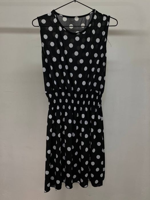 Продам комплект из 4х платьев