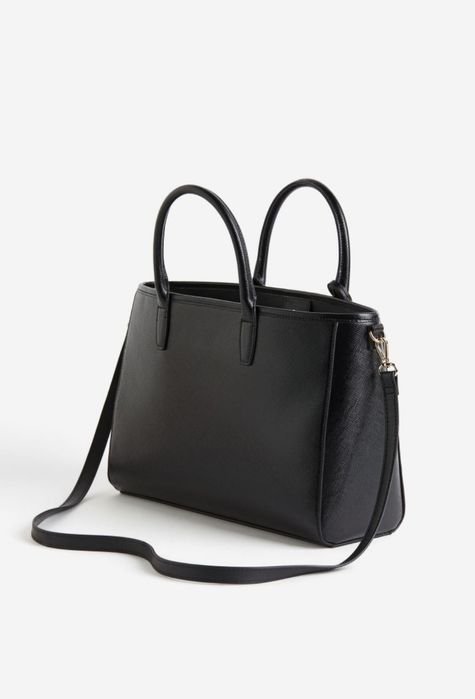 Средно голяма чанта