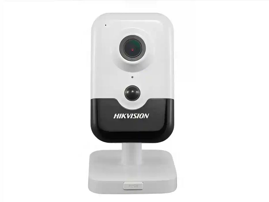 Hikvision DS-2CD2421G0 IP kamera