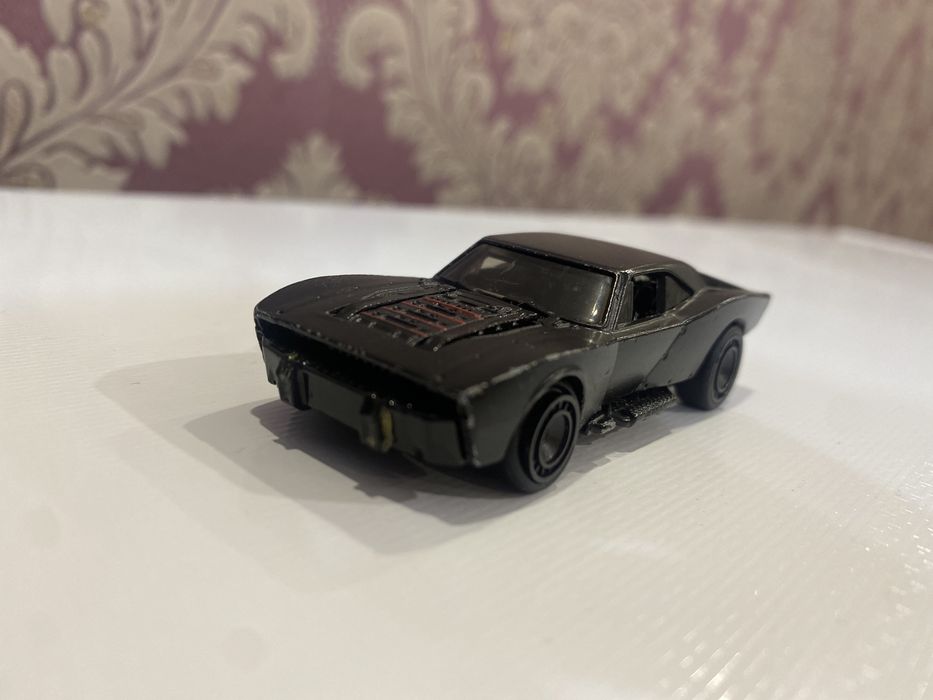 Hotwheels premium бэтмобиль