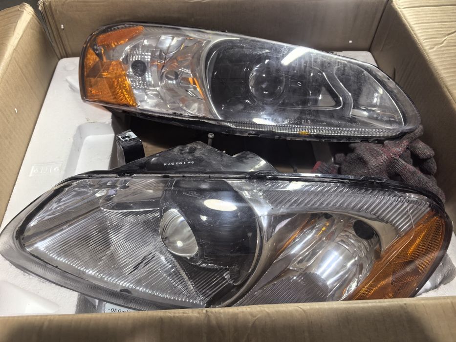 Продам фары Додж стратус