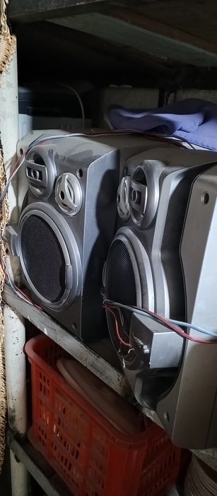 Музыкальный центр.  колонка.3.