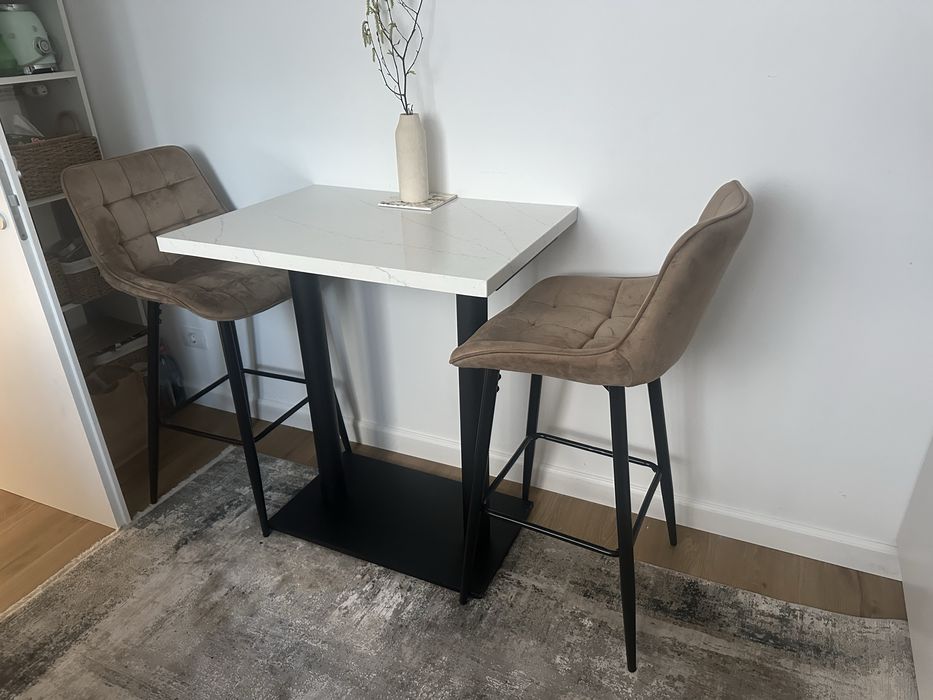 Masa si 2 scaune  bucatarie