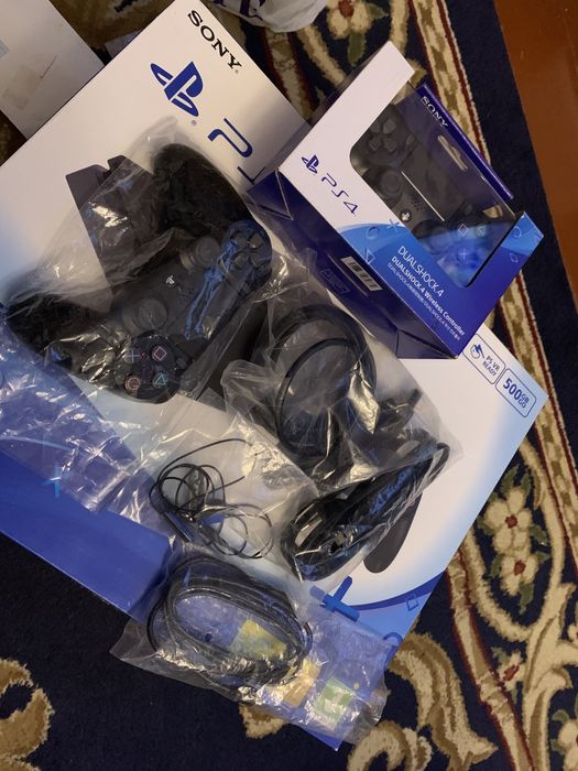 Playstation 4 slim HDR 1тб с играми один джестик как на фото