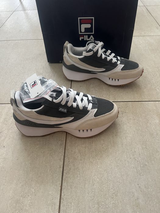 Нови маратонки Fila размер 38