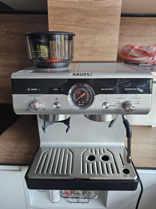 Продавам Кафемашина KRUPS Precision XP801T10
