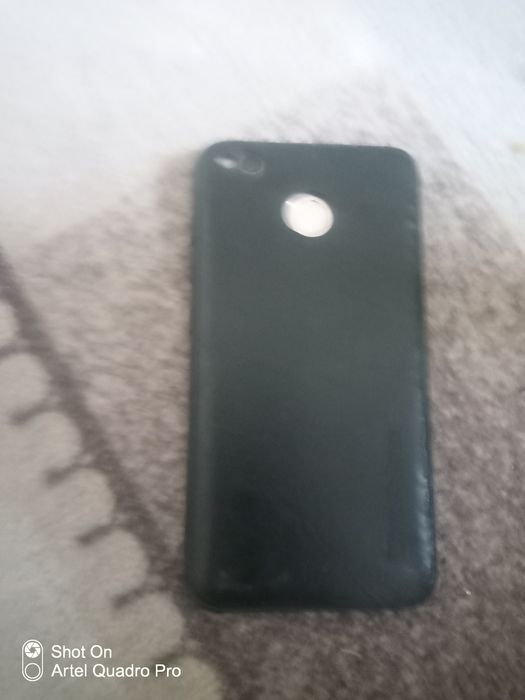 Redmi 4 X ishlab turgan telefon