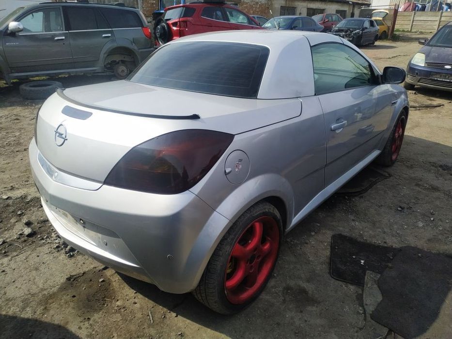 Dezmembrari  Opel TIGRA B TwinTop  2004  > 0000 1.8 Benzina