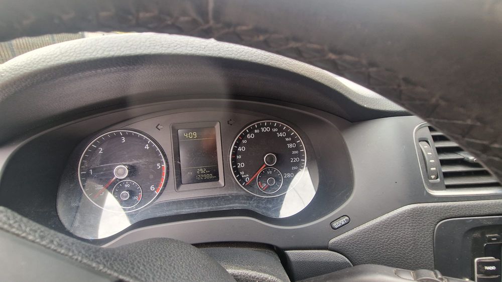 Volkswagen Jetta 2011 - interior piele