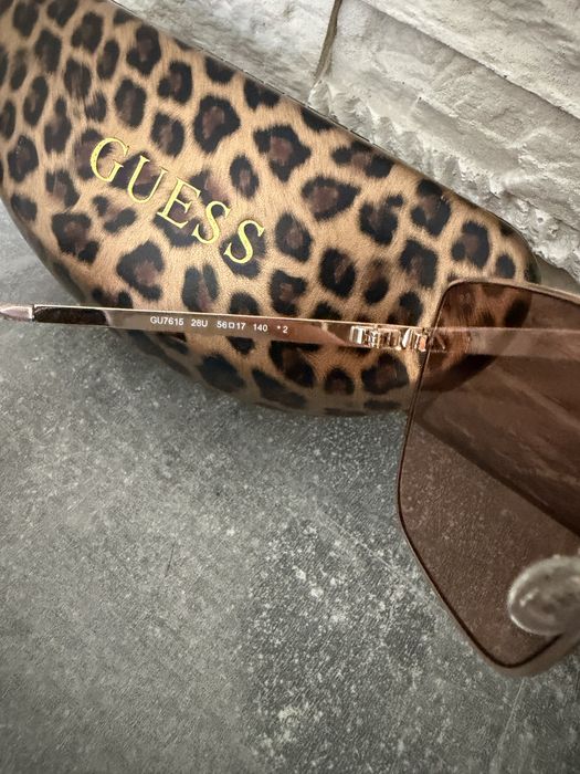 Дамски слънчеви очила Guess