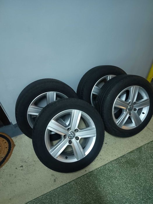 Set 4 jante aliaj cu anvelope de vara 205/55 R16 /6.5JX 16