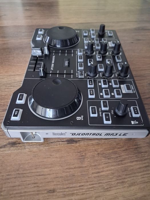 Vand consola Hercules Dj