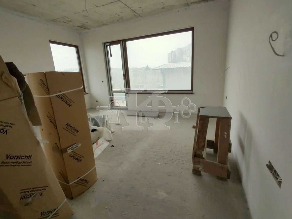 Продава се Къща в Добрич, Дружба 2 - 585 кв.м за 262 €/кв.м - Снимка #16