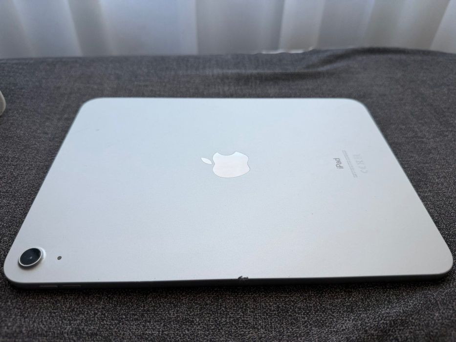 Продавам Apple IPad 10-то поколение