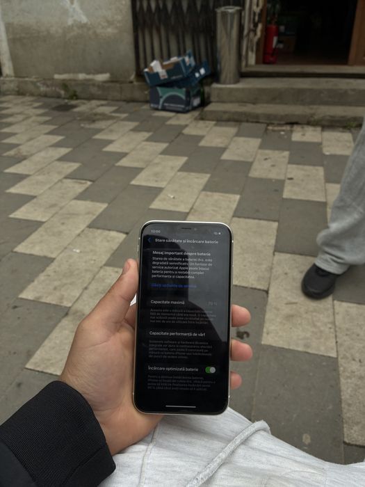 Vand iphone 11 impecabil