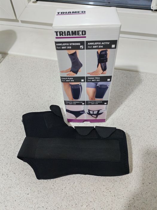 Orteza de glezna mobila cu atele metalice