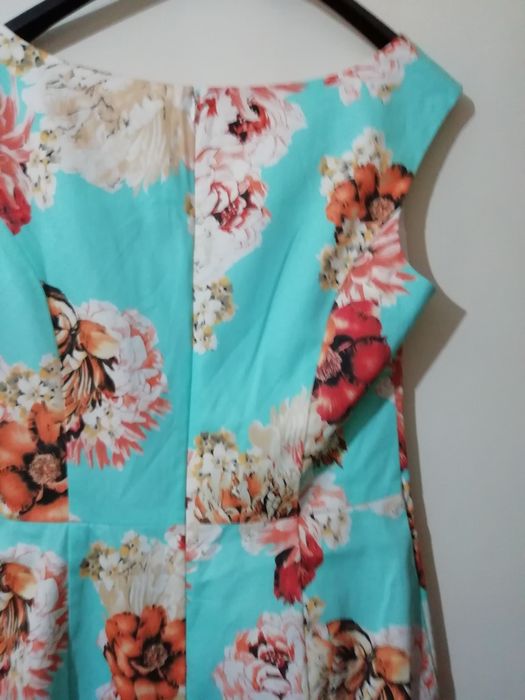 Дамска рокля официална нова