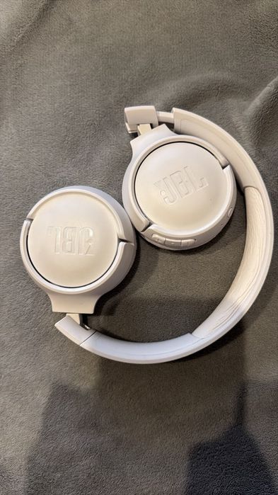Продам наушники оригнальные Jbl510