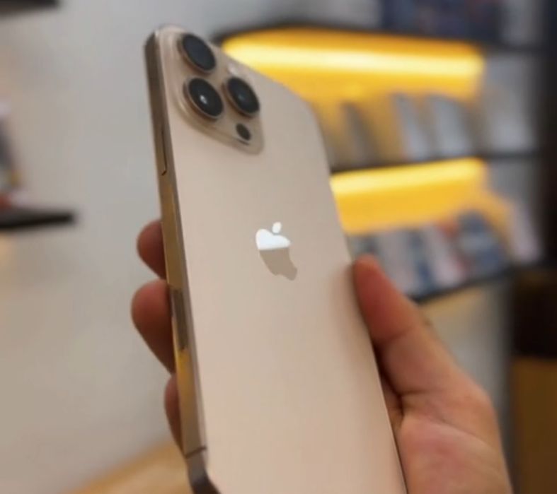 iPhone 16 PRO MAX 256GB в новом состоянии емкость 100% Айфон идеал