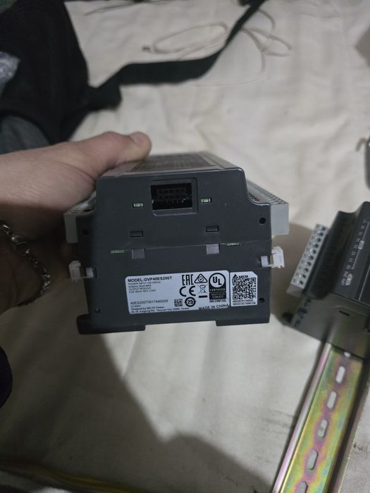 Plc+extensie Controler logic programabil 32 de mpdule