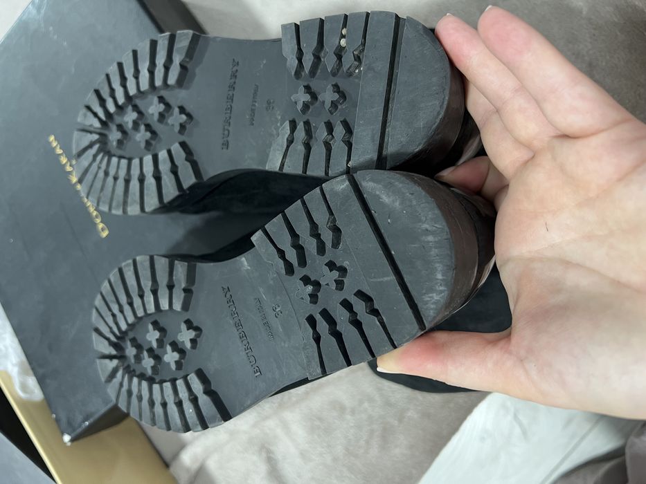 Ghete originale Burberry