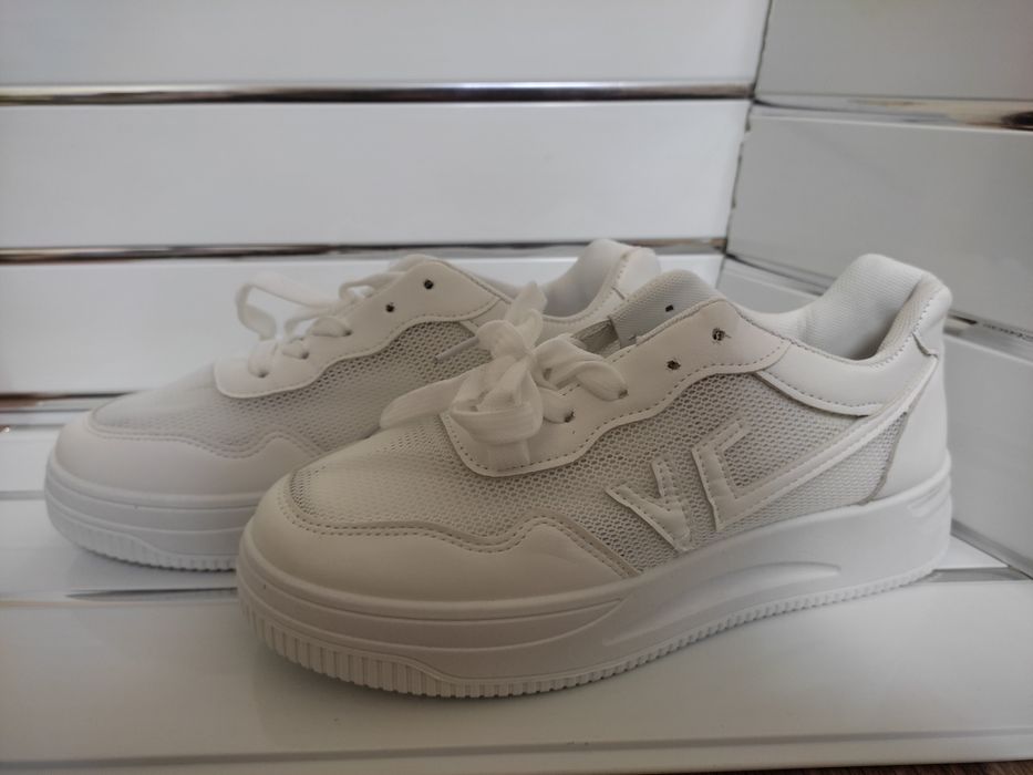 Крассовки женские, подрастковые