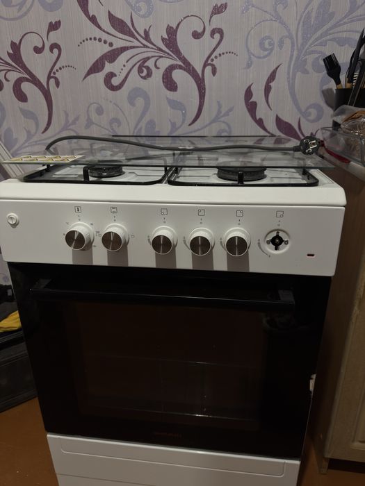 Продам газовую плиту