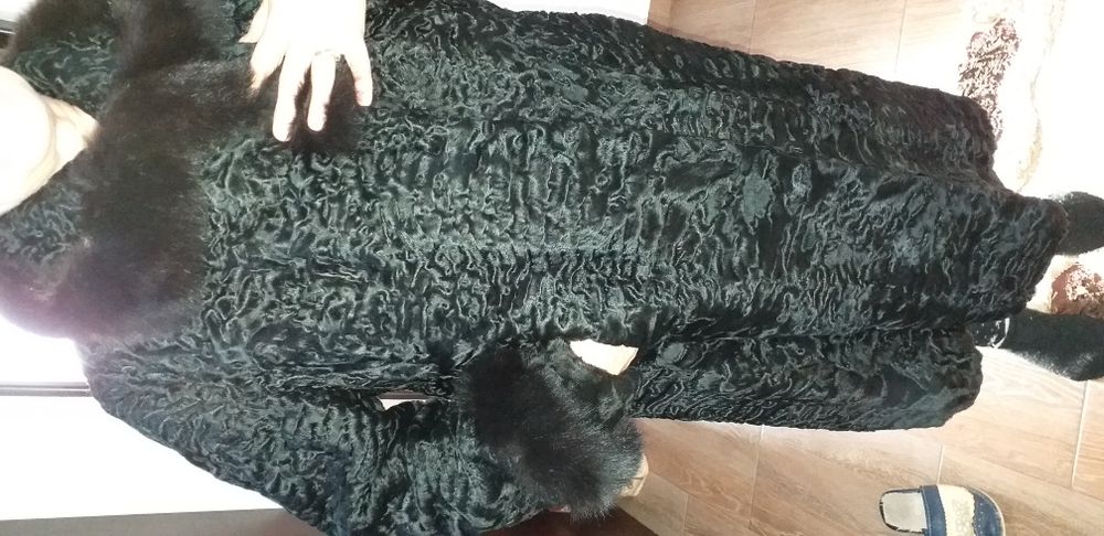 Haina blana naturala caracul