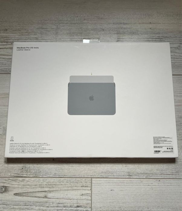 Husă originală Apple pentru MacBook Pro 15 2019