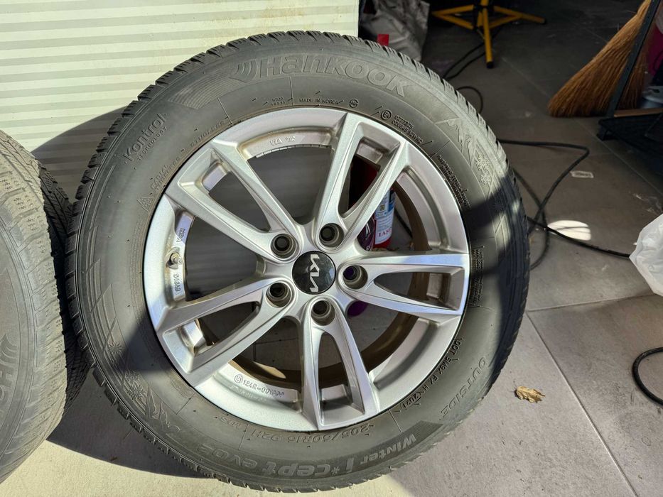 Roti iarna Kia 205/60R16