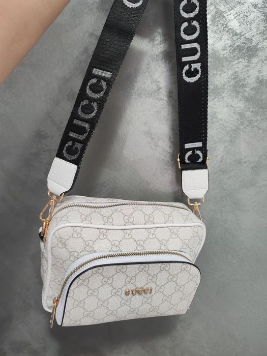 Poșete pe stoc reduse