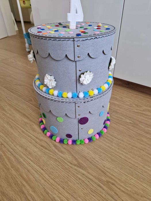 Картонена торта за рожден ден